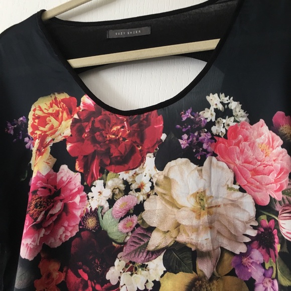 Floral printed Top - Picture 2 of 5